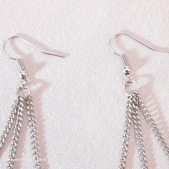 Silver Tone Dangle Drop Earrings Triple Strand Cable Chain Fish Hook Pierced - Picture 6 of 8